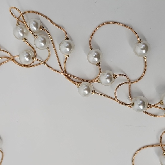 3-Strand Necklace w Faux Pearl Stud Earrings Set - Picture 4 of 5